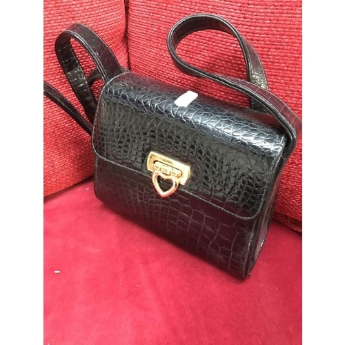 706 - 4 x ladies handbags