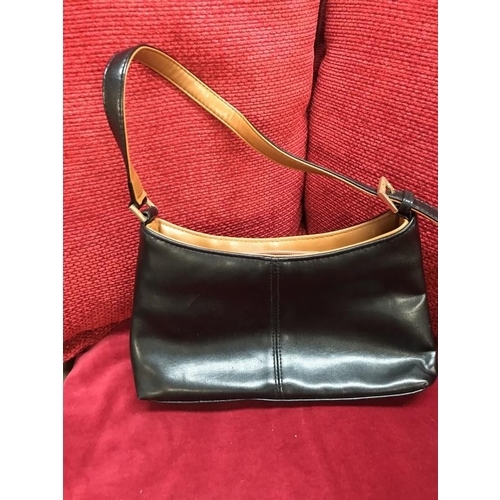 706 - 4 x ladies handbags