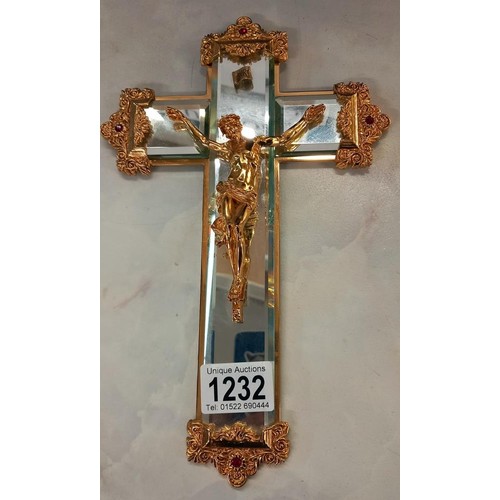 1232 - A boxed gilt mounted glass crucifix.