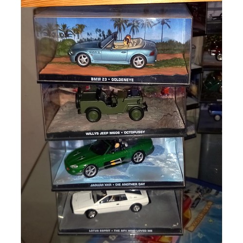 2395 - A James Bond car collection, Models no magazines