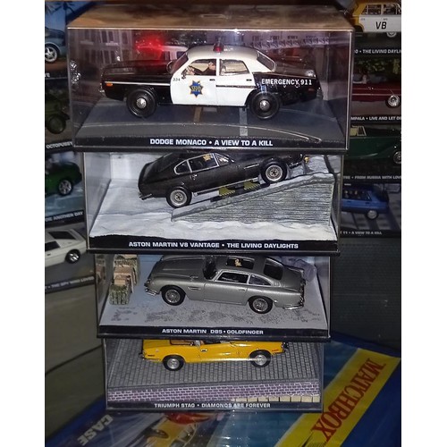 2395 - A James Bond car collection, Models no magazines