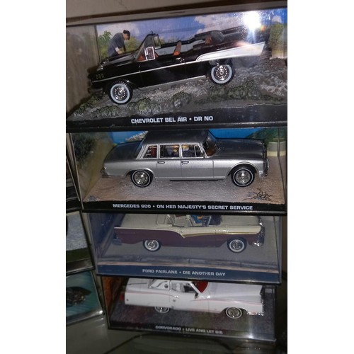 2395 - A James Bond car collection, Models no magazines