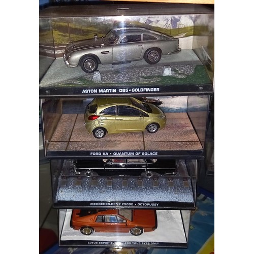 2395 - A James Bond car collection, Models no magazines