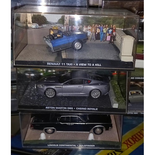 2395 - A James Bond car collection, Models no magazines