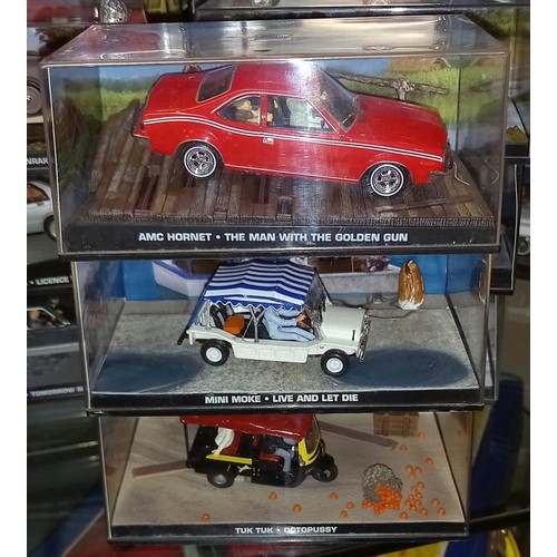 2395 - A James Bond car collection, Models no magazines