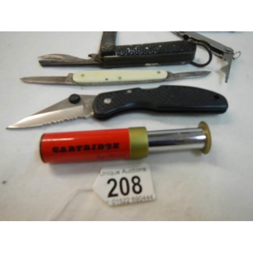 208 - A mixed lot of vintage pen knives etc.,