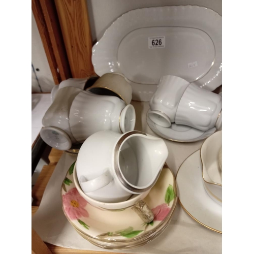 626 - A Polish part tea set