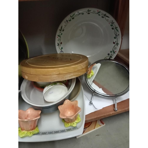 628 - A quantity of kitchenalia & 3 candles