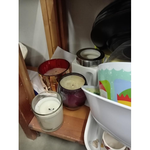 628 - A quantity of kitchenalia & 3 candles