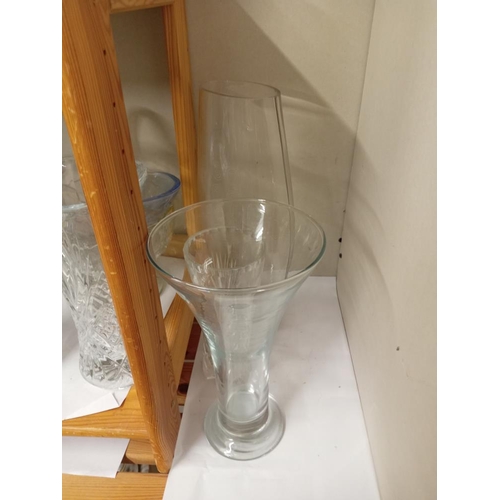 632 - A quantity of glass vases & other items