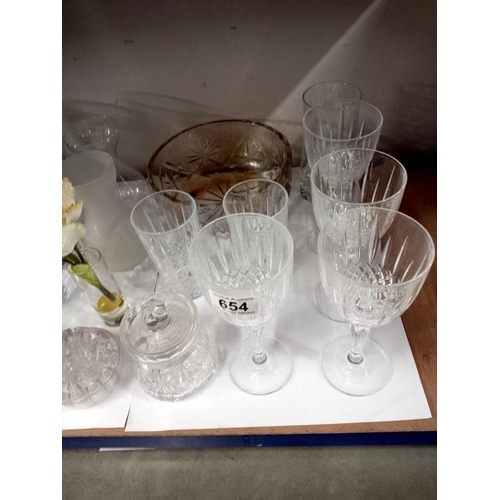 654 - A quantity of crystal drinking glasses