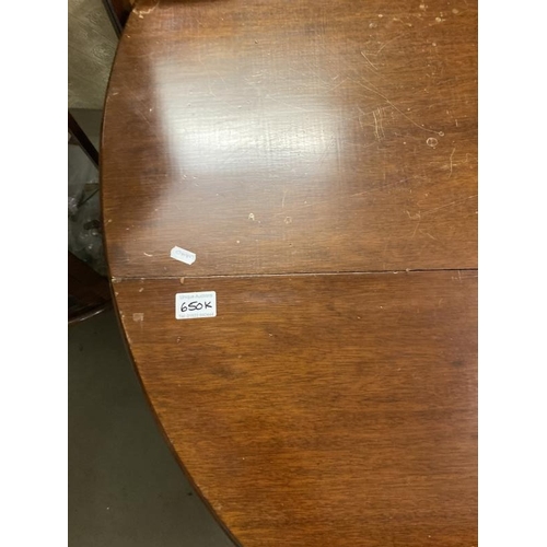 650K - A gate leg table Width 75cm x 107 Length