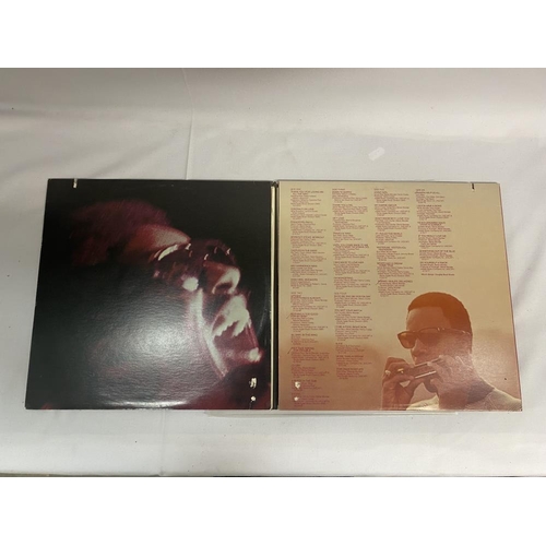 24 - Stevie Wonder Anthology, 3 x LP U.S Pressing Motown , M9804A3. Records Ex Covers (Holes Punched)