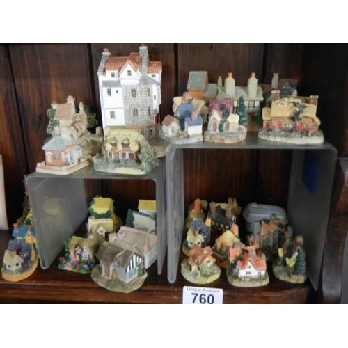 760 - A collection of Lilliput Lane and other model cottages.