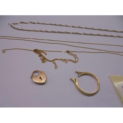 1047 - Three 9ct gold chains, a 9ct gold padlock (4.32 grams) and an a/f 18ct gold ring, (1.8 grams).