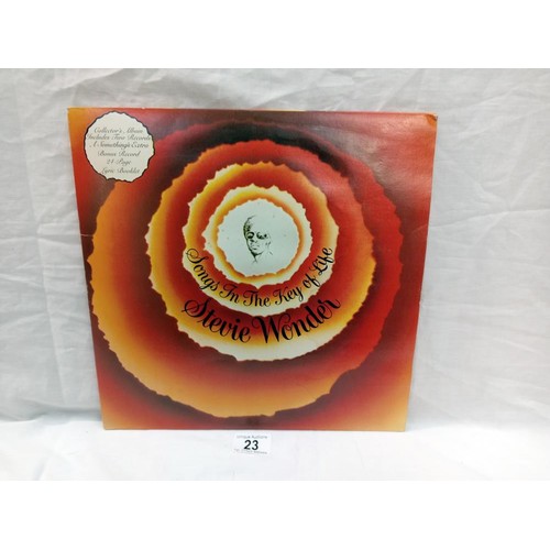 23 - Stevie Wonder Songs In The Key Of Life 2x LP. C/W Bonus single C/W booklet. Vinyl Ex Cover VG.