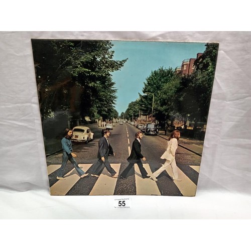 55 - Beatles Abbey Road 1971 pressing. Vinyl Excellent Cover VG+ Apple Label PCS7088