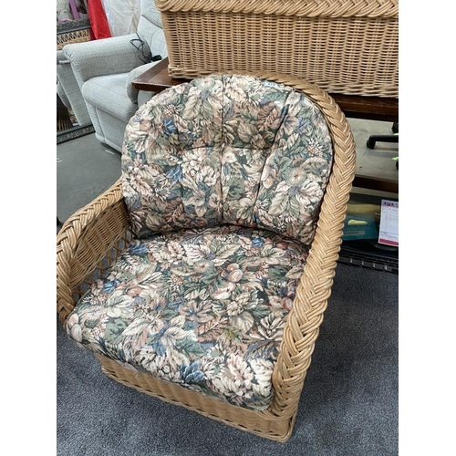 479 - A conservatory settee & chair