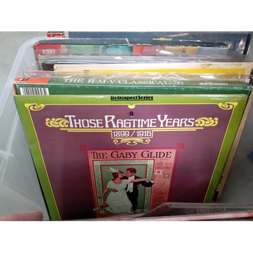 224 - A Box of mostly classical LPs including Deutsche Grammophon Decca, RCA, EMI etc