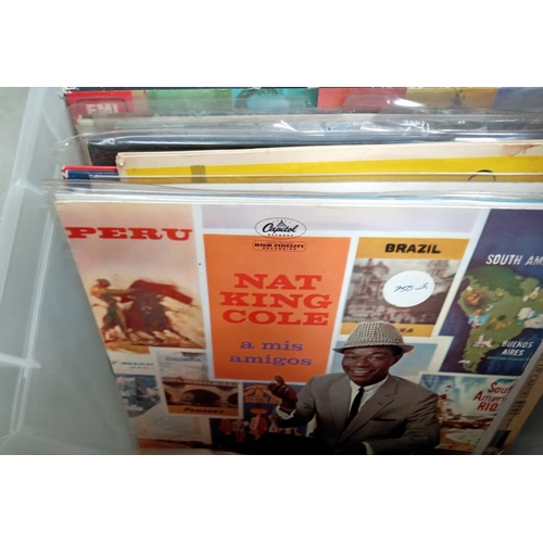 224 - A Box of mostly classical LPs including Deutsche Grammophon Decca, RCA, EMI etc