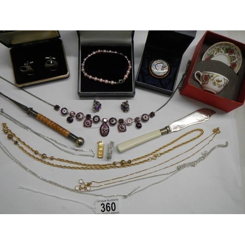 360 - A mixed lot of costume jewellery.