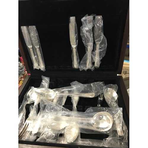 532 - A Silver plated cutlery set, incomplete AF