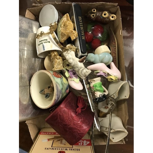 559 - A quantity of miscellaneous items inc small ceramics