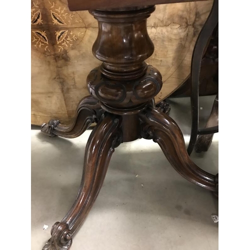 627 - Victorian Oval loo table AF