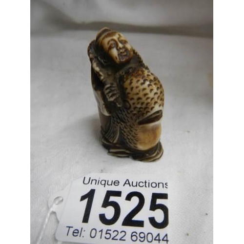 1525 - A 20th century Netsuke.