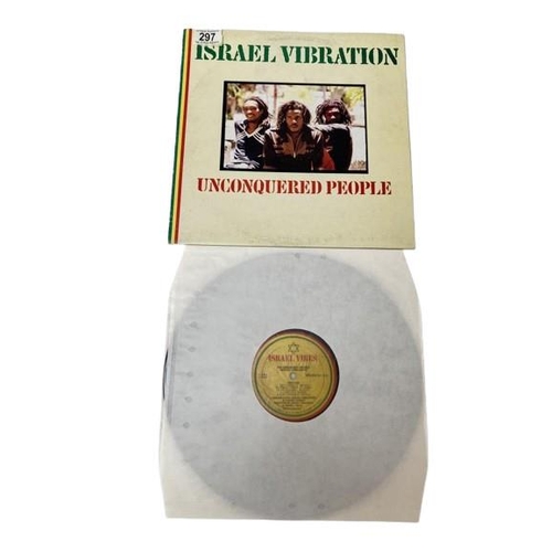 297 - A Very rare Israel Vibration, Unconquered People. Vinyl Ex, Also pro cleaned