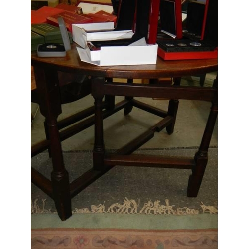 1749 - A period oak gateleg table with drawer, COLLECT ONLY.