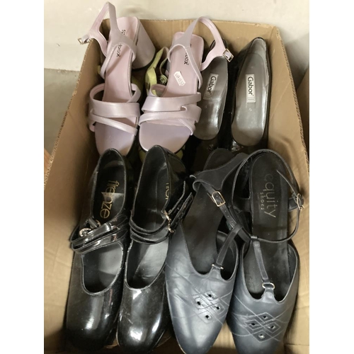 62 - A quantity of ladies shoes size 5, 6 & 7's