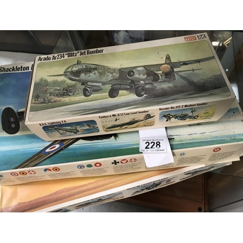 228 - 6 boxed Frog aeroplane model kits 1:72 scale believed to be complete