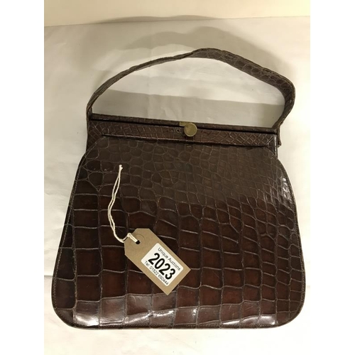 2023 - Vintage Crocodile Skin Handbag by Lederer Handbags. 25x27x6cm