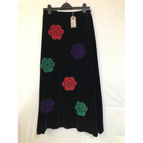 2048 - A 1970's Vintage flower power skirt. Black velvet with multicoloured velvet flower applique designer... 