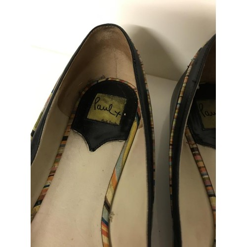 2053 - Paul Smith Ballerina Flats. Signature stripe trim Size 4