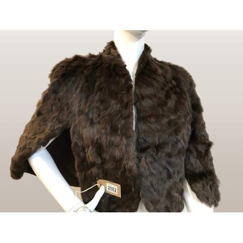 2082 - Two Vintage Fur Wraps in excellent condition