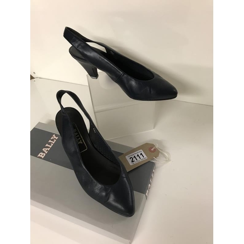 2111 - Bally navy leather court shoes high heeled sling back shoes 2 1/2