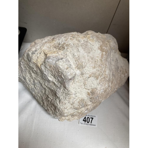 407 - A 4.94kg quartz geode