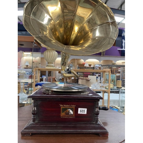 605 - A reproduction horn gramophone. Worked when tested.