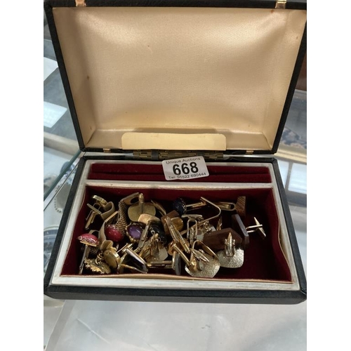 668 - A mixed lot of cufflinks & tie clips