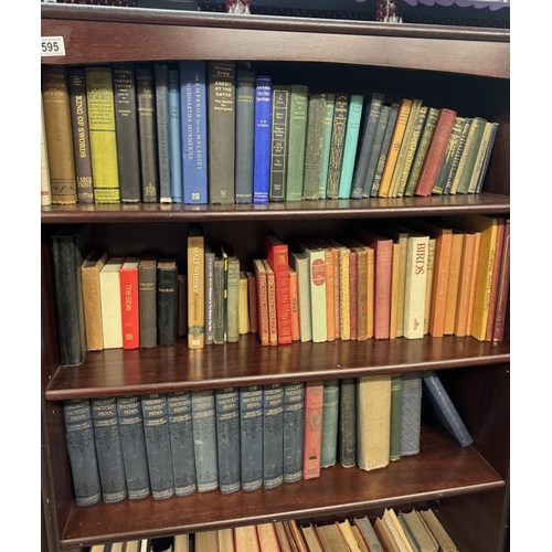 595 - A large quantity of vintage books