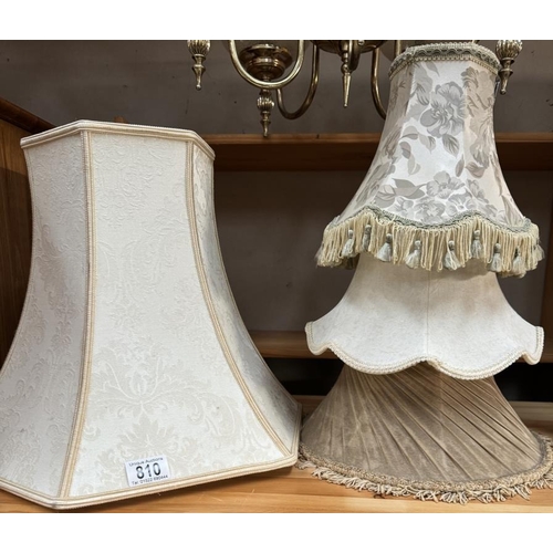 810 - A standard lamp shade & smaller shades