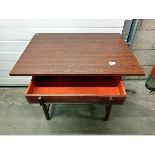 850B - A hall table with drawer