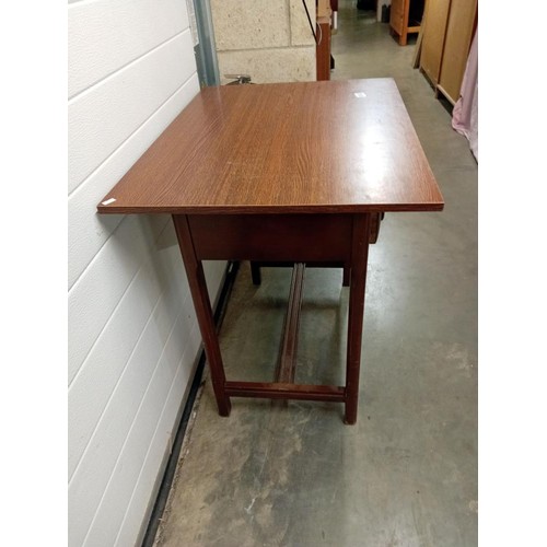 850B - A hall table with drawer