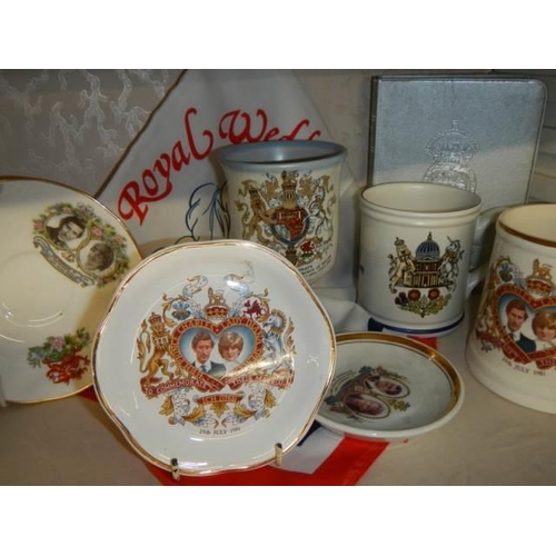 560 - A mixed lot of commemorative ware. COLLECT ONLY.