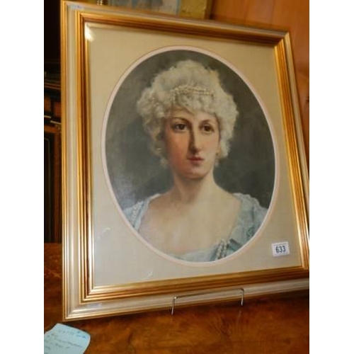 633 - A fine Edwardian/Victorian oil on board of a lady in a later frame. COLLECT ONLY.