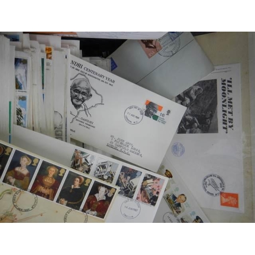 603 - A large quantity of first day covers.