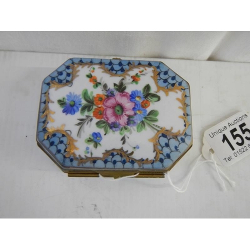 155 - A good early 20th century hand painted porcelain patch/pill box.