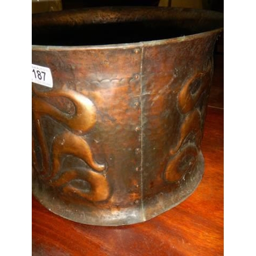 187 - A good arts and crafts copper jardiniere, 40 cm diameter, COLLECT ONLY.